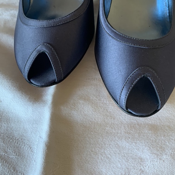 Isaac, Made in Italy, Blue Satin Peep Toe Pumps - EUC - size 9M - Picture 3 of 7